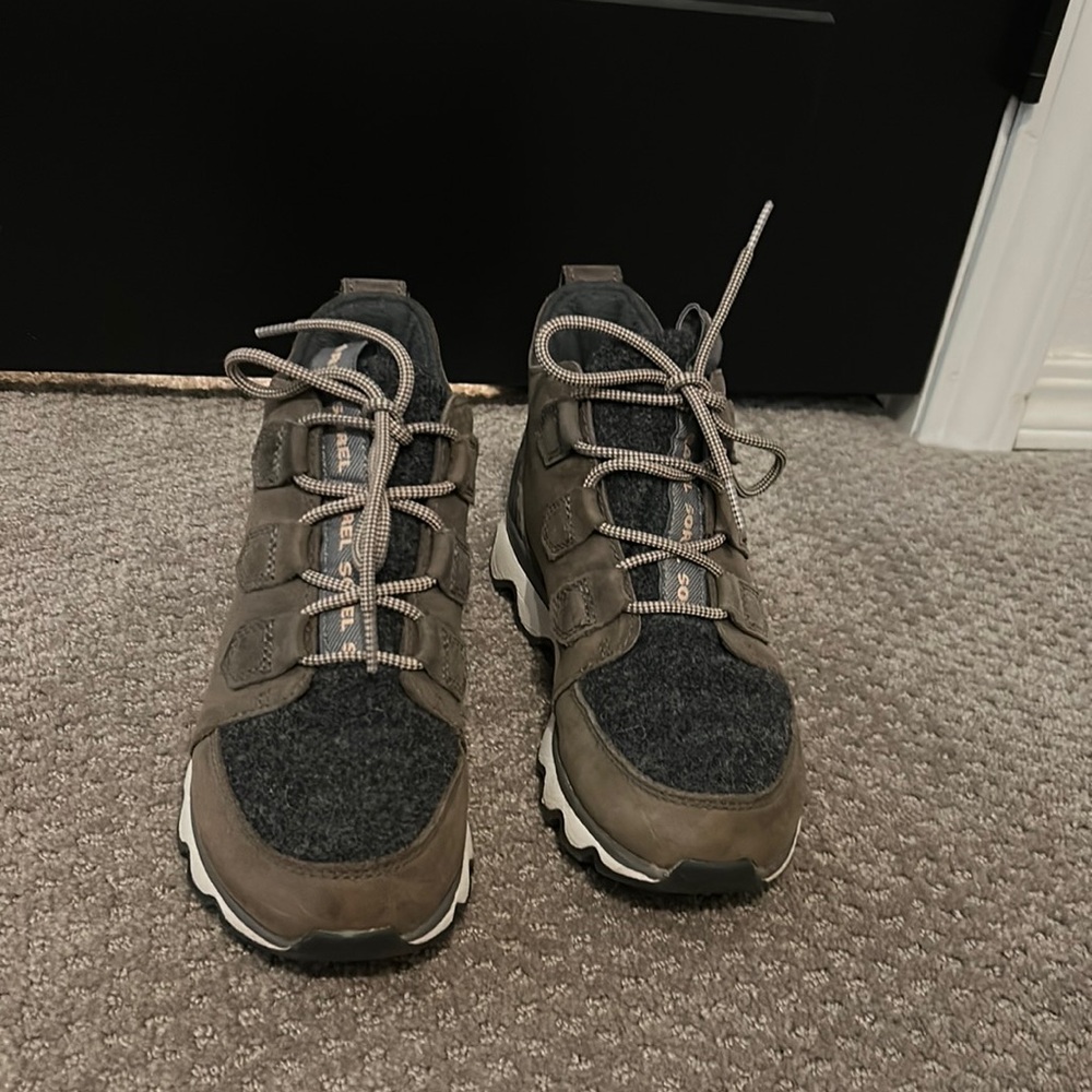 Sorel Kinetic Caribou Sneaker